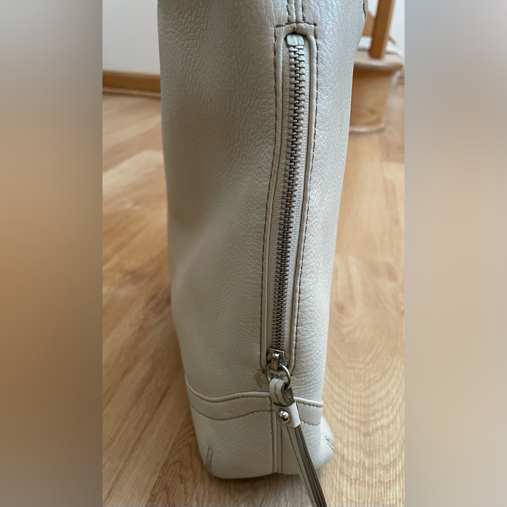 Banana Republic leather bag white pebbled large slouchy hobo silver zipper $250 - Picture 4 of 12